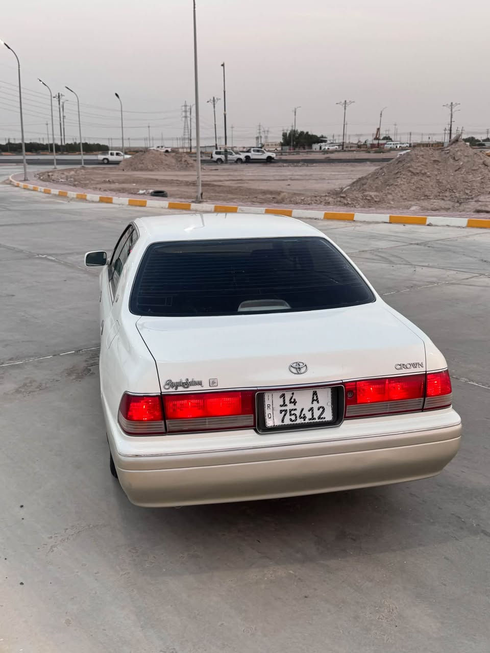 مرحبا راس صور فلات مديل 1997
مكفول من الكص والنغل
 الجثه والضربه
 مكينه وكير 3000فيشيتين 
شاصي 55
تبريد خلفي جنجر 12قرص 
فول مواصفات عده الفتحه
 تخم تاير ويل كب جديد
 حداديه جديده كهربائايات كلهه شغاله
 كشنات كهربائي رقم بصره انكليزي
 شرط التحويل سنويه مجدده الى 2030 
السعر 105وبيهه مجال وترهم بيع ومراوس 
واي استفسار اتصال ع الرقم *********** اتصال اثير واتساب اسيا***********
