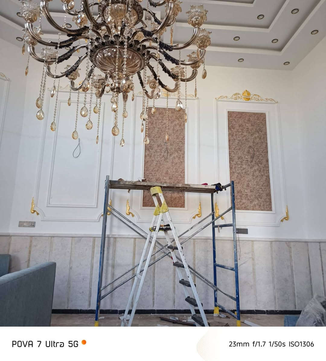 جودة ممتازة .. تشطيب خالي من العيوب 🎨✨
هل تبحث عن تجديد بيتك أو شركتك بلمسة فنية ممتازة؟
كادرنا المتخصص في أعمال الصباغ والدهانات الداخلية والخارجية في خدمتكم!
الخدمات الداخلية:
جميع أنواع الأصباغ (مطفي، نصف لمعة، لمعة)
ديكورات حديثة (جوانب، بديل الرخام، بديل الخشب، ورق جدران)
معالجة الرطوبة والتشققات بأجود المواد
الخدمات الخارجية:
أصباغ واجهات مقاومة للعوامل الجوية والشمس
جوتن، ، وواجهات حديثة
الدقة في التنفيذ والالتزام بالمواعيد
📞 للتواصل والاستفسار: ***********]
