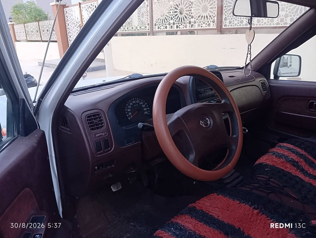 نيسان شبوط للبيع موديل ٢٠٠٩
كير عادي 
السيارة بلادي جديدة
***********
***********
***********

نص مكتوب في الصور:
- 30/8/2026 5:37 REDMI 13C
- 30/8/2026 5:38
- REDMI 13C
- 30/8/2026 5:38 REDMI 13C