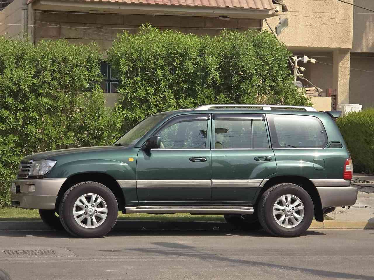 السلام عليكم
للبيع لاندكروز  2007 GXR اصل والبليته مرفقه 

مجدد بالكامل 
رقم بغداد 

سلايد
محرك v6 
 كير اوتماتيك
دبل تانكي 
7 راكب 
بسمي شخصيا تحويل مباشر

مكان السياره بغداد حي الاطباء بلجهاد قرب خدمي شارع المطار للتواصل 
***********

