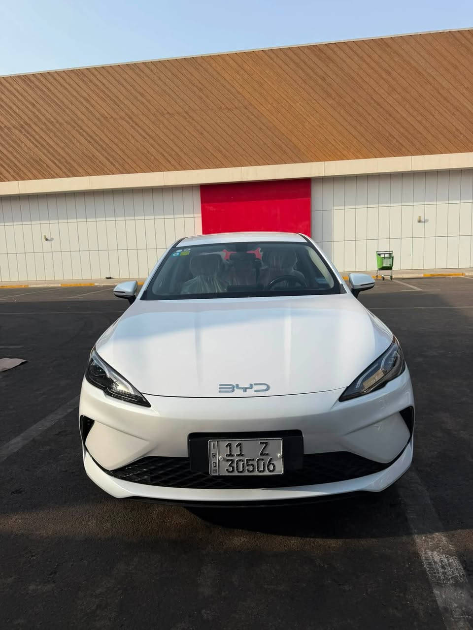السلام عليكم byd cel 05 2025
كفالة عامة عدى هاي الرصعة 
سيارة ماشية 22 الف 
ابيع على ضررها عنواني بغداد الحرية 

***********

رايدها 18300 وبيها مجال
