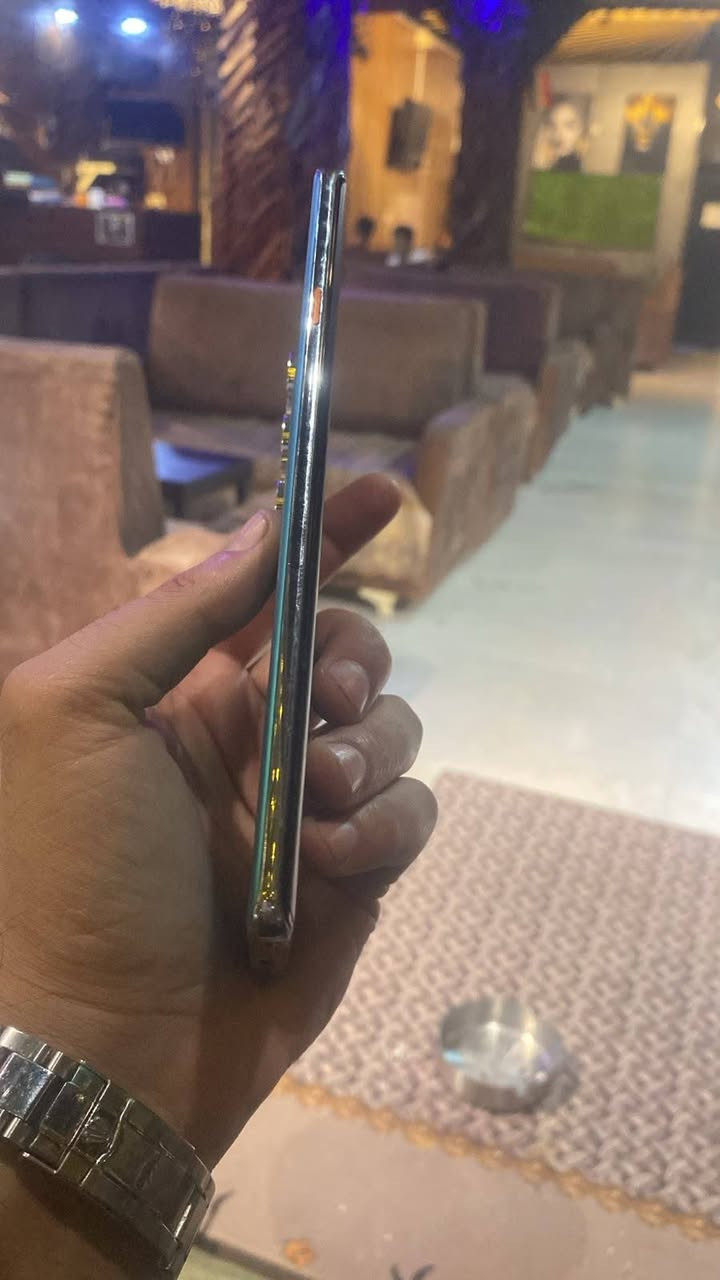 كامون Pro 40 5G 
ذاكره 256 
جديد كلش نضيف الجهاز
شوفت عينك 
للبيع عنواني بغداد 
توصيل مااعندي

السعر ٣٢٥ 
للاستفسار الاتصال على

***********
