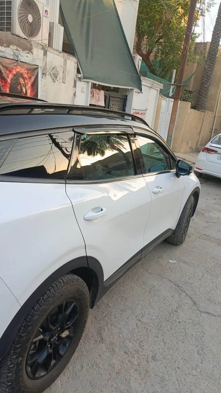 سبورتج 2024 امريكي
ضرر بسيط كما موضح في الصور 
السيارة فوووول واحد على واحد 
كاملة وجاهزه 100‎%‎ 
مكان السيارة  الدورة حي الميكانيك
رقم بغداد دولي جديد هزه كامله مكمله 
للاستفسار 
***********

