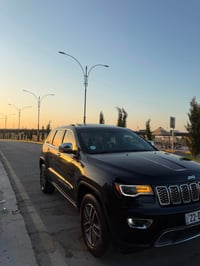 للبيع جيب كراند شيروكي ليمتد2022 فول مواصفات  بانورما رادار توقف ذاتي ...