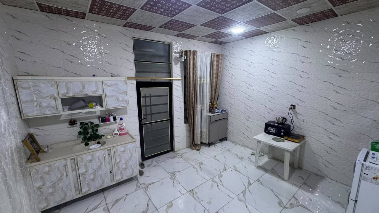 سلام عليكم بيت ٥٠ متر بنيان جديد ٢٠٢٦ ركن سند ٢٥ توجه صاحب لكاع مباشر مكانه شارع علكم خلف مدرسه سيد الاوصياء لحكوميه لبيت جاهز جيب غراضك وتكعد كبل سعر ١٧ اي ستفسار التصال ***********
