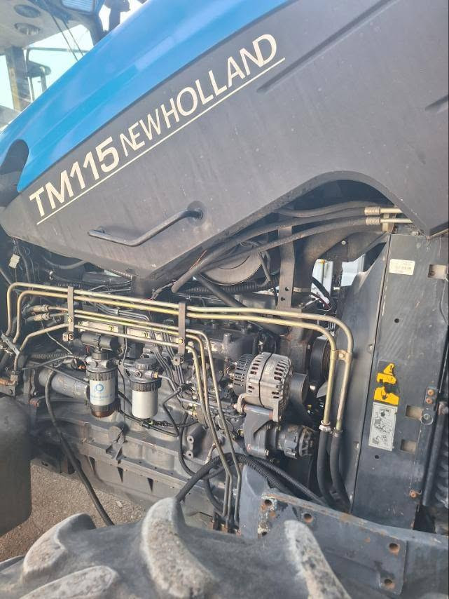 TM115 new Holland
2002  فوول عادی 
بەس مەکینەی تەعمیل کراوە 
تایەی گۆڕاوە 
مەنەفیس 
سعری ٢٤٥ وەرەقە 
هەولێر 
***********
