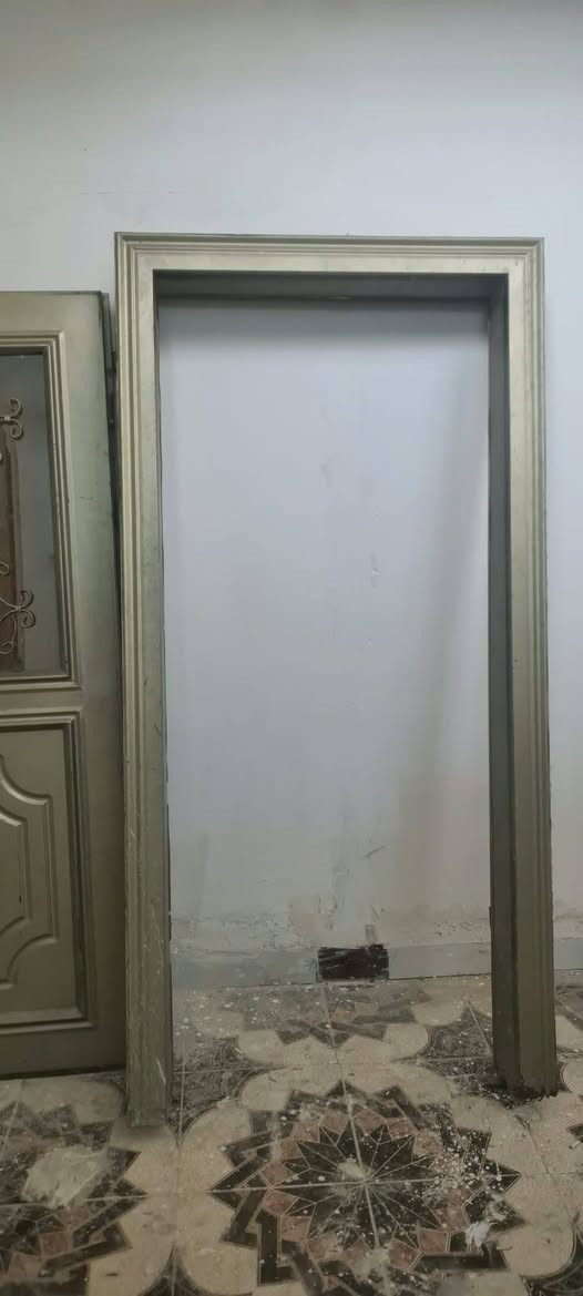 ابواب خشب • عدد ٣ • شبابيك سلايد