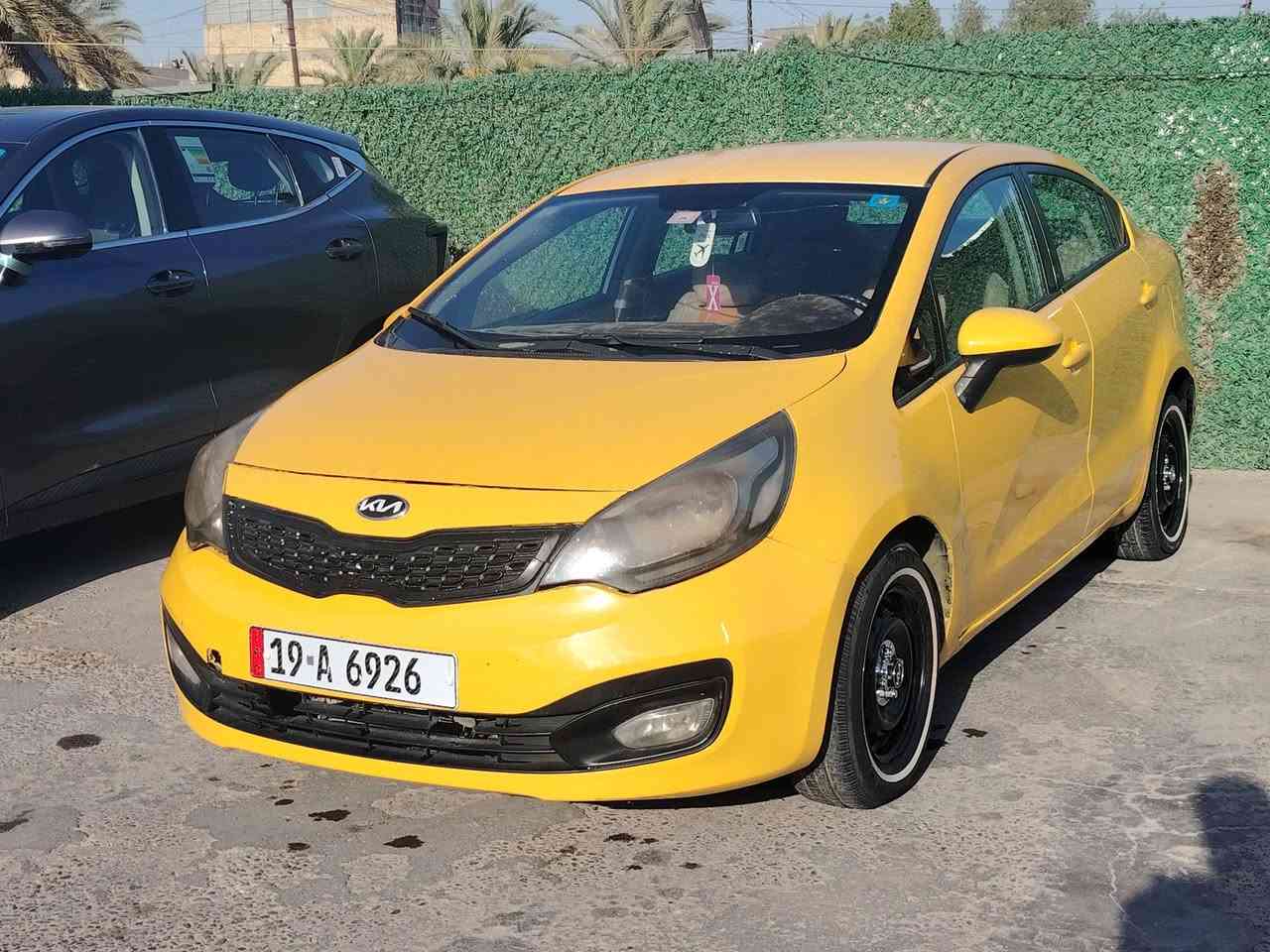 سلام عليكم كيا ريو موديل ١٣ السياره يحتاجلها ترتيبات بسيطه تبريدها شغال بس ضيف سنويه لل ٣١ مصفره هيئه وغرامات سعرها ٧٠ وبيها مجال بسيط مكاني بغداد الغزاليه ***********
