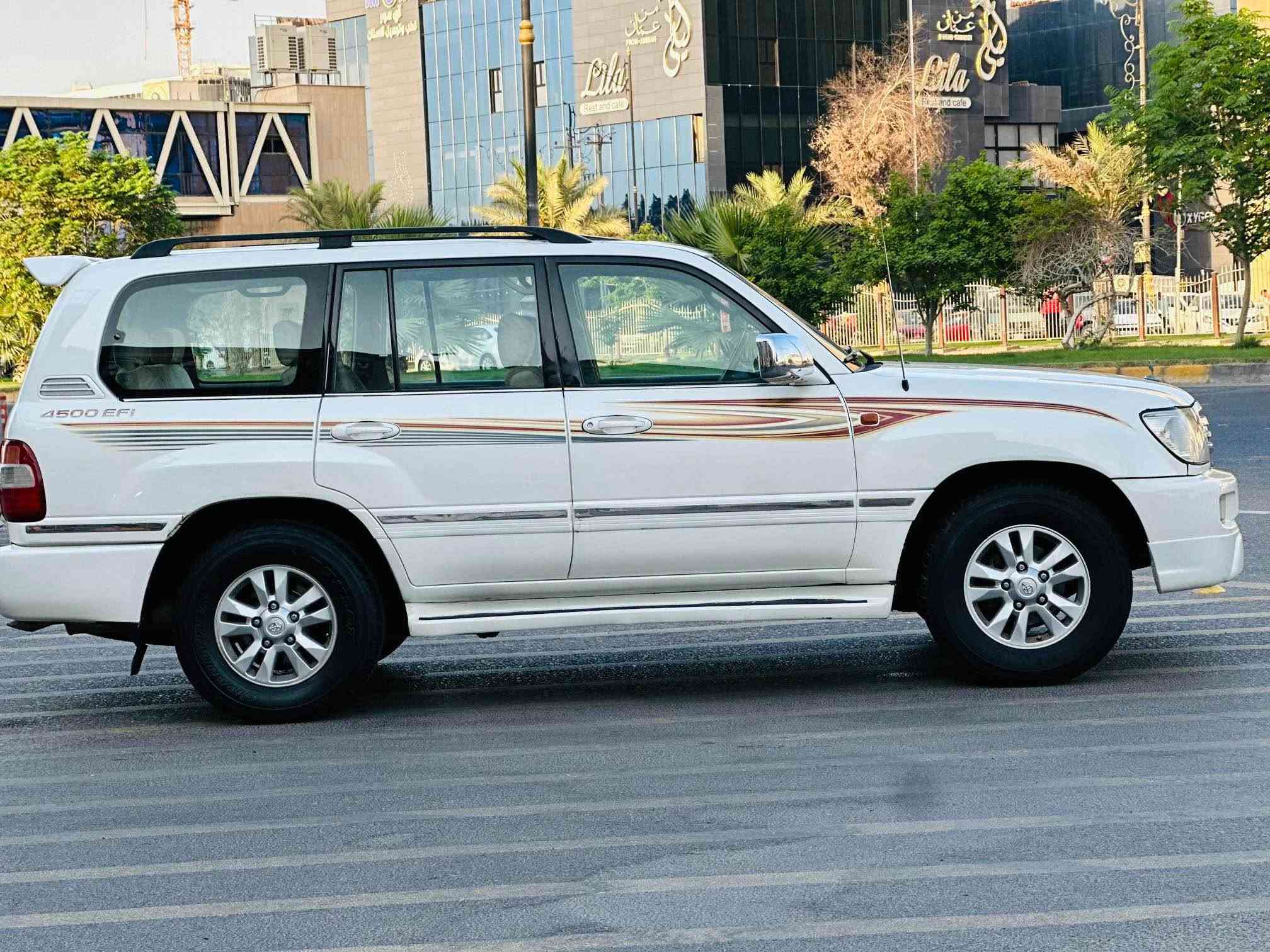 تيوتا لاندگروز فول مواصفات خليجي 2007 سياره جديده كفاله عامه رقم بصره مكانهه كربلاء السعر 167 الشراي يتصل*********** كربلاء, العراق
