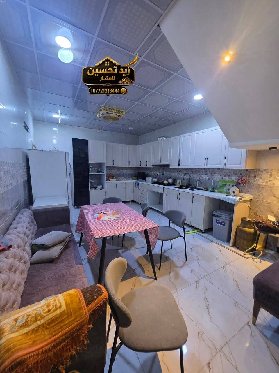 #للبيع دار سكني تكريت مجمع طيبة 2 
#مساحة 200 متر الزون الاول 
#طابق واحد غرف نوم عدد 2
#مقدمه 55 مليون 
#الباقي 75 مليون مع مصرف العقاري والقسط الشهري 417 الف 
#ملاحظة شغل الدار على ايد صاحبة من داخل مع كاونتر 
#للاستفسار الاتصال برقم *********** 📱
