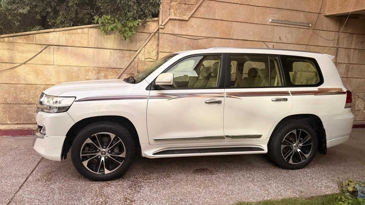 موديل 16 محدث 21
بيها صبغ جنطه ممبين
السعر 390
***********

