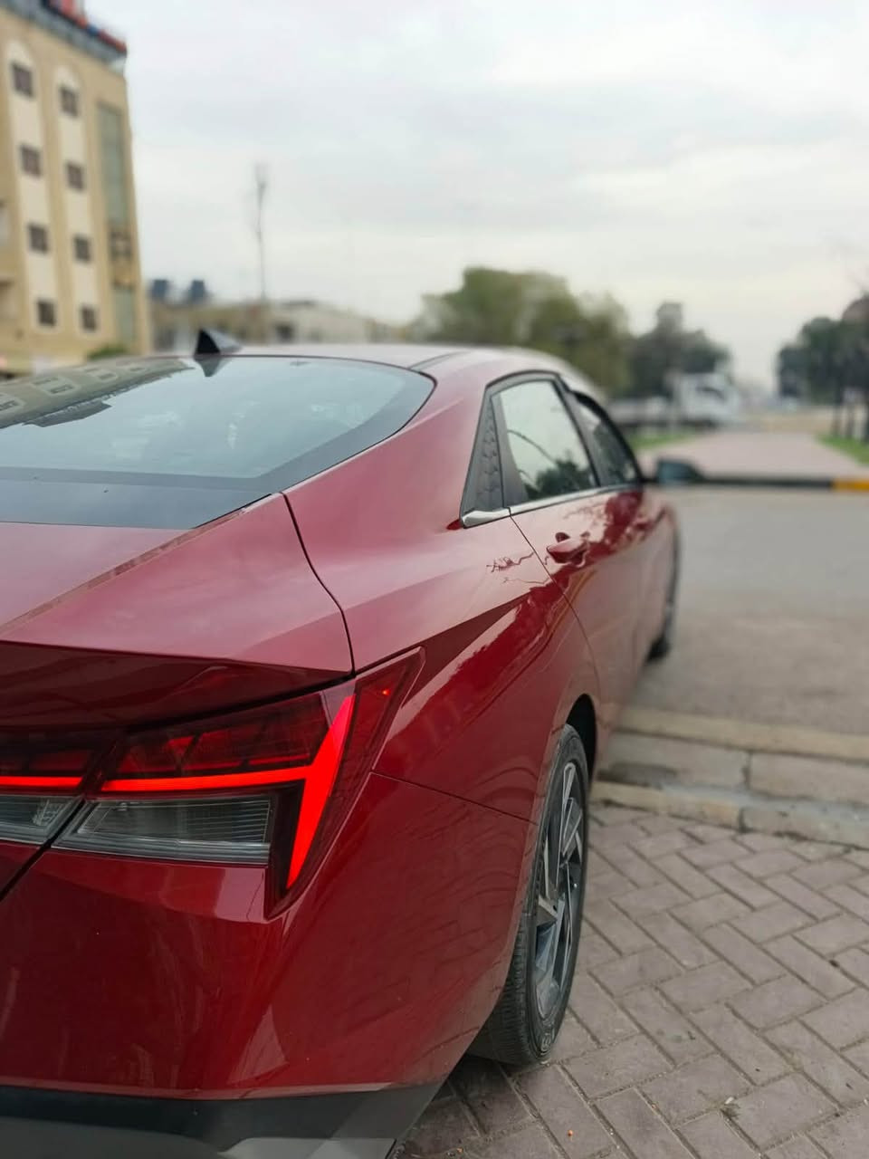السلام عليكم للبيع النترا موديل 24وارد امريكي 
الضرر موضح بالصور البنيد نفسه راجع بس جاملغ مبدل ليبل واحد عده الجاملغ رقم اربيل مكينه 2000دوش ماشيه 44 السياره فتحه
رادار جانبي وامامي تشغيل عن بعد صندوك ذكي تخم تاير جديد باتري جديد تبريد ثلج ملاحضه السياره بيهه تك مازدا واكفه هاي عليه السعر ١٤٨والشراي بي خير ويدلل مكاني الاعظميه 
***********
