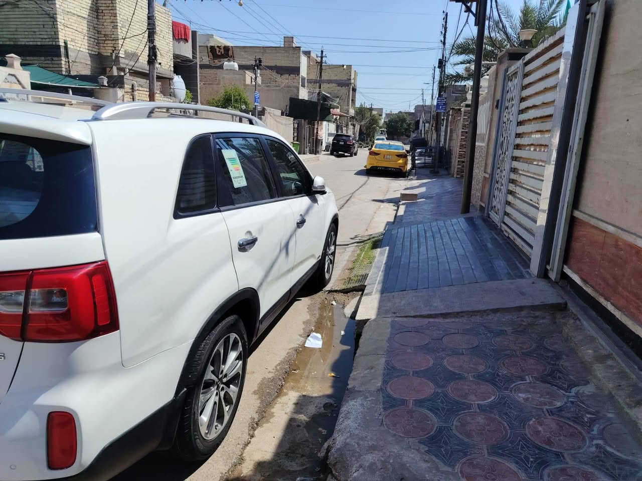 السلام عليكم
للبيع كيا سورنتو  2015 خليجي
فول مواصفات بانوراما
رقم بغداد الدولي
بيهه دعاميات صبغ وكم مكان بارد
المواصفات 
1. بانوراما
2. بصمة تشغيل
3.بصمة ابواب
4.بصمات عدد2
5. لايت زينون
6.اشاير مري
7.مري شفط
8.زراك لايت
9.حساسات امامي
10.حساسات خلفي
11.كشنات جلد بيجي
12.كشنات كهرباء
13. محرك V6
14. 7 راكب
15. فور ويل AWD
16.تحكم ستيرن جهتين
17. شاشة صغيرة
18. كامرة خلفية
19. ماشية 134 الف كم 

السعر 183 وبيهه مجال للشراي
العنوان بغداد 
***********
غير متواجد ماسنجر
