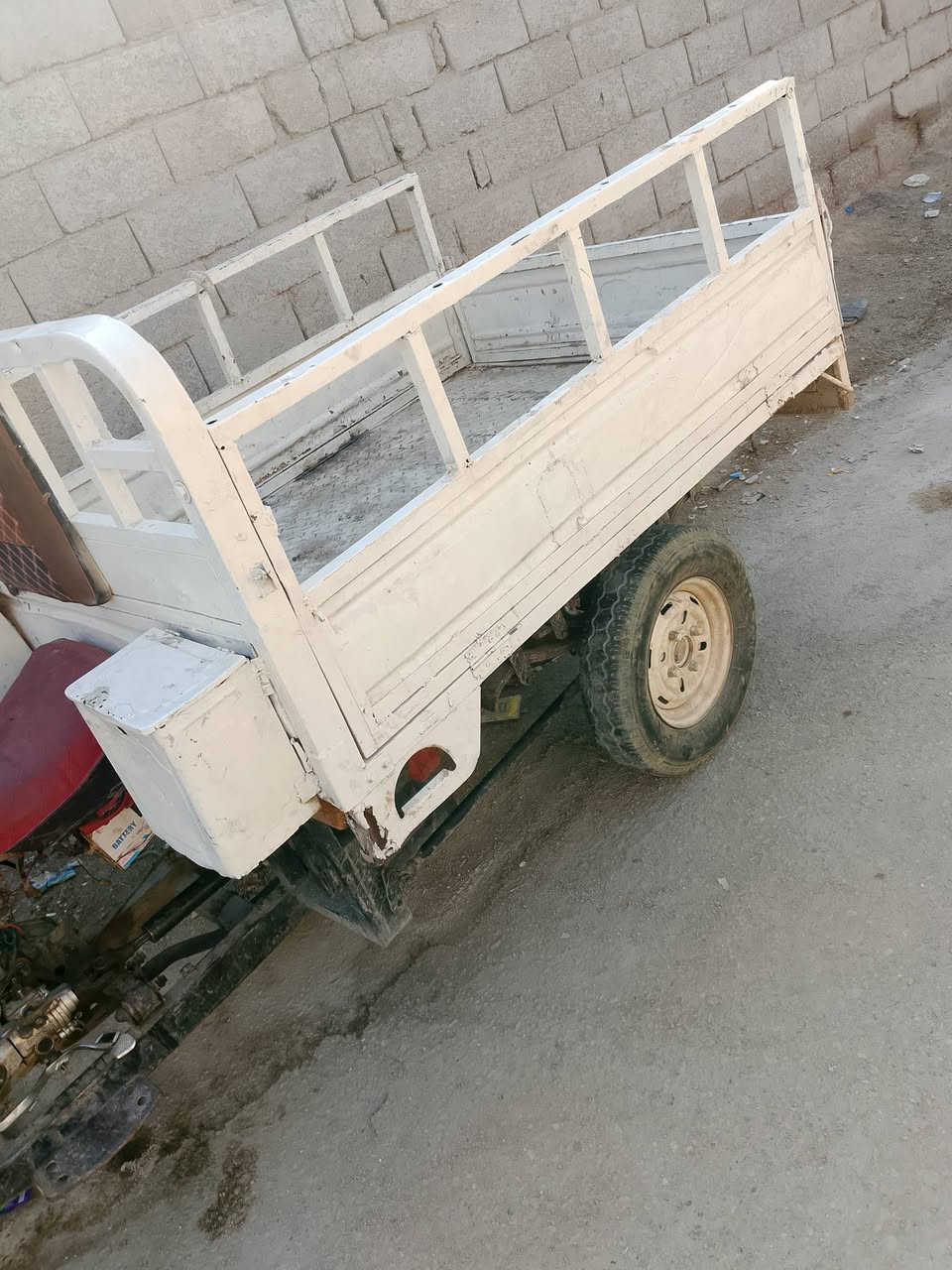 للبيع كلها جاهزه اكسن لطش كهربائيات شقاله من طول الطول مكينه مفتوحه مره وحده بصره كرمت علي ***********. ستوته رقم وسنويه
