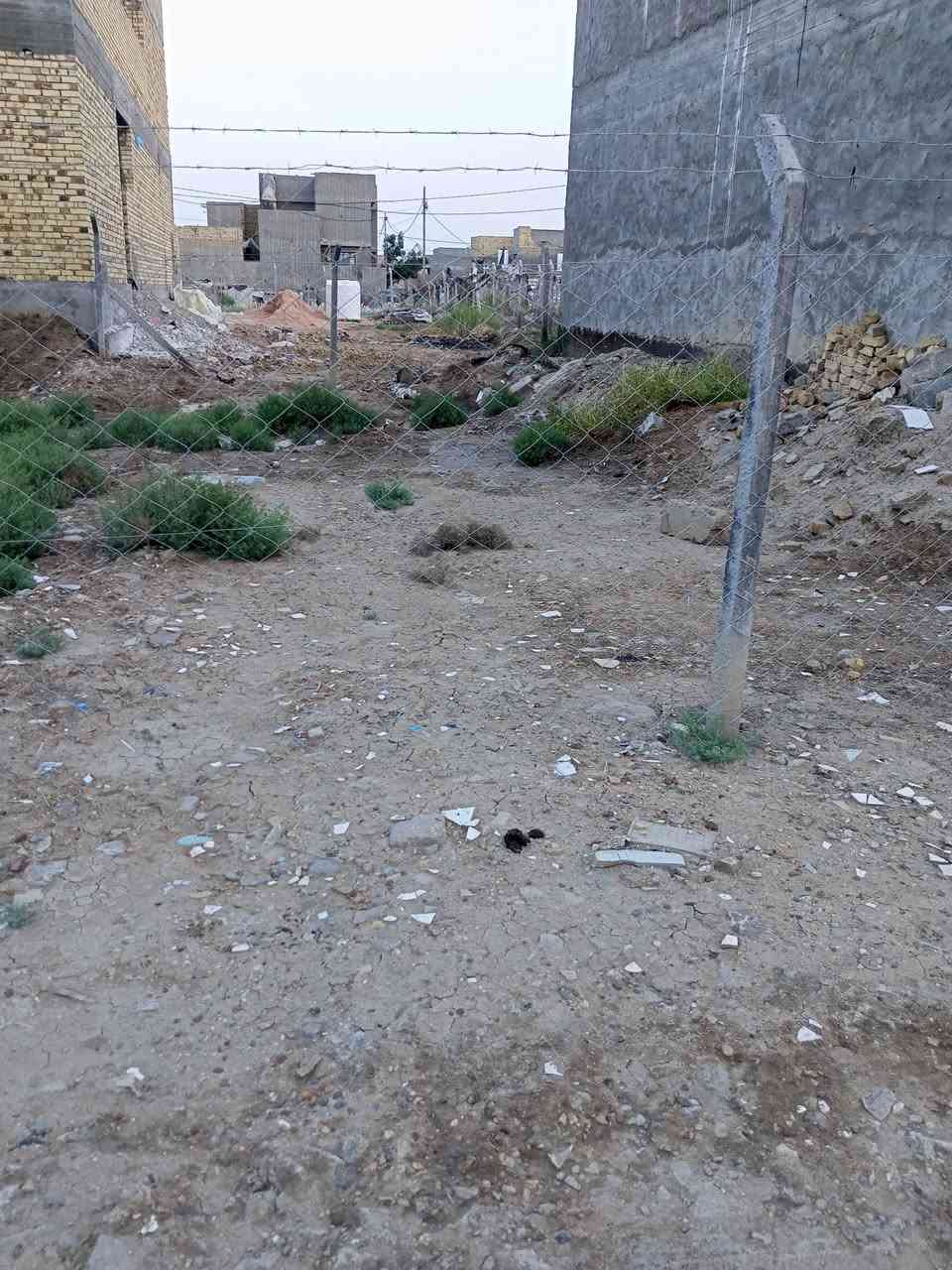 السلام عليكم قطعه للبيع مساحه 200م ورديه خارج خلف ابو كيره تبعد عن التبليط 40 متر كافة الخدمات متوفره للاستفسار اكثر ***********

