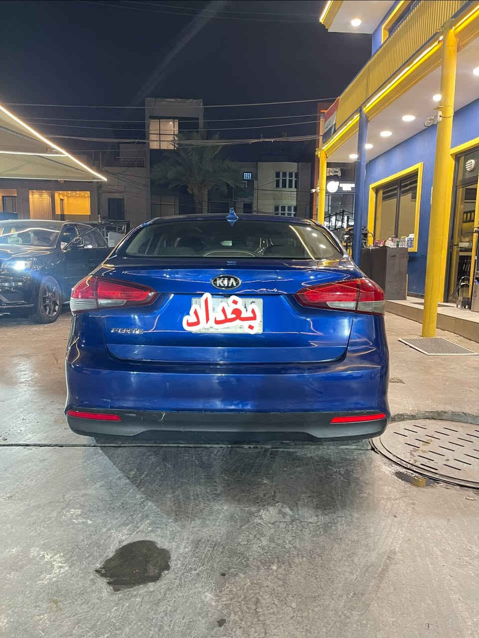 كيا فورتي 2017  وارد امريكي  محرك ٢٠٠٠
ماشيه ٧٠ ميل كفاله كير و محرك و تبريد سياره خير من الله بيهه صمونه مو بس خبزه 
حادث امريكا شبر صبغ بالبنيد و بالعراق جاملغ و نص باب خلفيات اثر شخوط السعر ٩٧ ورقه و بيهه مجال مكان السياره بغداد حي الجامعه او منصور 
 ممتواجد بالفيس خابر و تدلل 
***********
