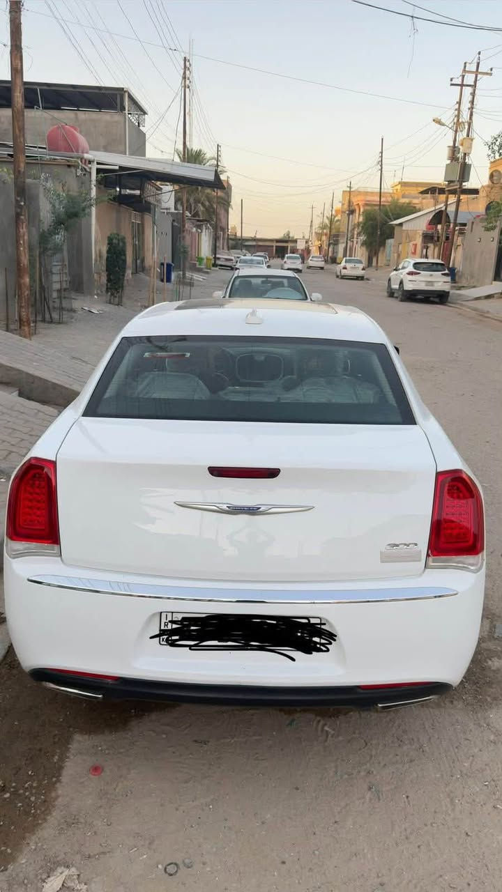 اوباما 2019 300 السعر 260 السيارة كفالة عامة فقط فيها 3 نقاط خياس ومايحتاجلها شي بعد ماييها اي نقوصات للتواصل ***********
