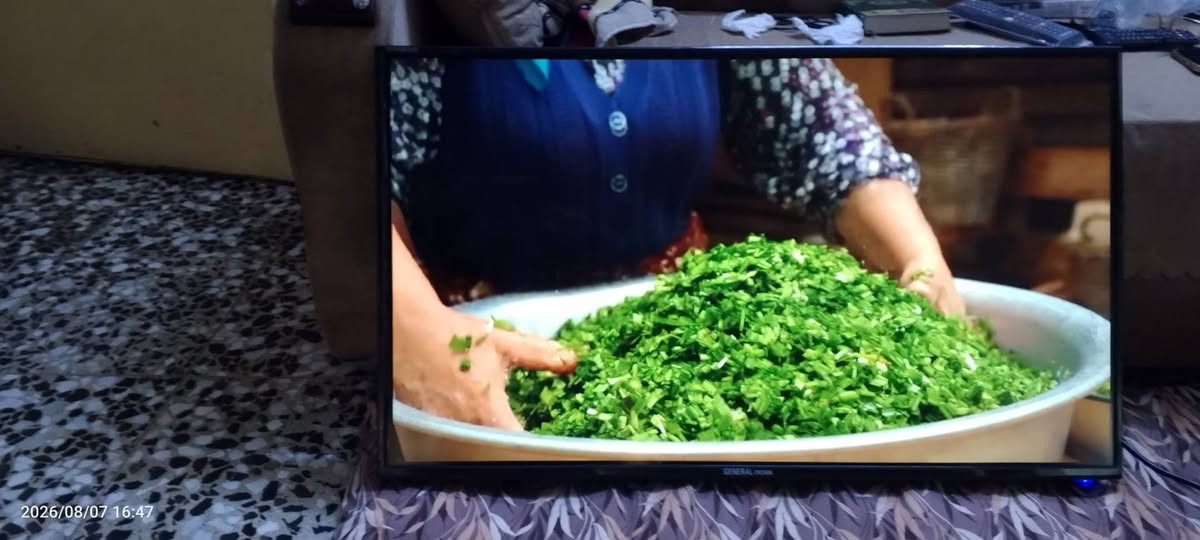 سلام عليكم  بيع بلازمات عدد ٣  وحده حجم ٤٠ اسمه ريد بيه نت   ٢ حجم ٤٣ نت سمارت  حجم ٤٣سعر  الوحده ١١٥ وحجم٤٠ سعره ١٠٠مكان الغزاليه الفروسيه البكريه يم جامع البكريه رقم ***********

