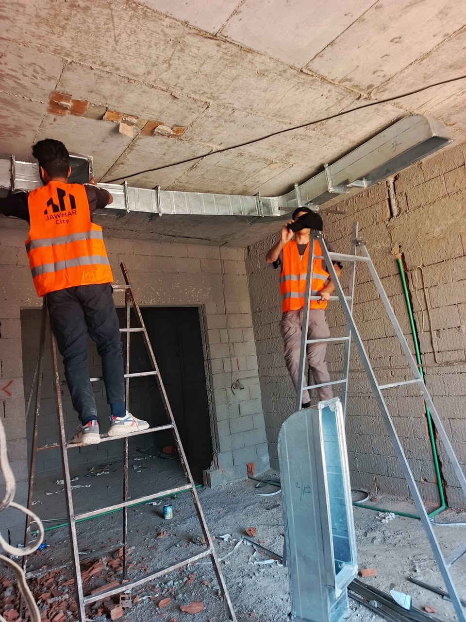 ❄️ تبريد مثالي يبدأ من تنفيذ احترافي ❄️

نقدم لكم خدمات تنفيذ الدكتات والتبريد المركزي للمنازل والمحلات التجارية والمكاتب بأعلى مستويات الجودة والدقة.

🔹 تصميم وتنفيذ جميع أنواع الدكتات
🔹 تركيب وصيانة أنظمة التبريد المركزي
🔹 إشراف مباشر من مهندسين اختصاص
🔹 كادر فني محترف وذو خبرة
🔹 استخدام مواد عالية الجودة
🔹 الالتزام بالمواصفات الفنية ومواعيد الإنجاز
🔹 أسعار مدروسة ومنافسة

نضع خبرتنا بين أيديكم لنوفر حلول تبريد عملية وعصرية تضمن الراحة والكفاءة في جميع المشاريع.

للاستفسار والحجز:
📞 ***********
📩 التواصل عبر الرسائل الخاصة

راحة المكان تبدأ من جودة التبريد والتنفيذ المتقن.
