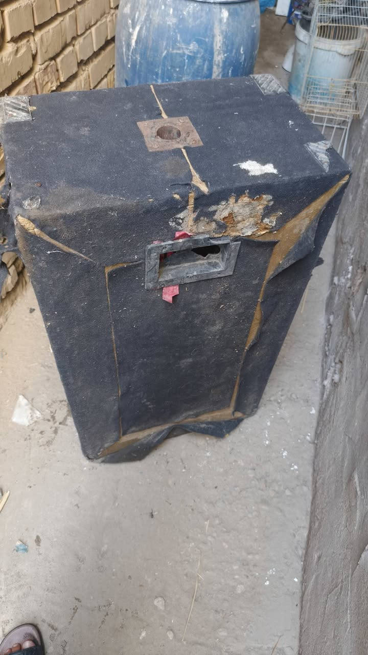 البيع سعر خاص
من الناصرية احي الشهداء 

***********
