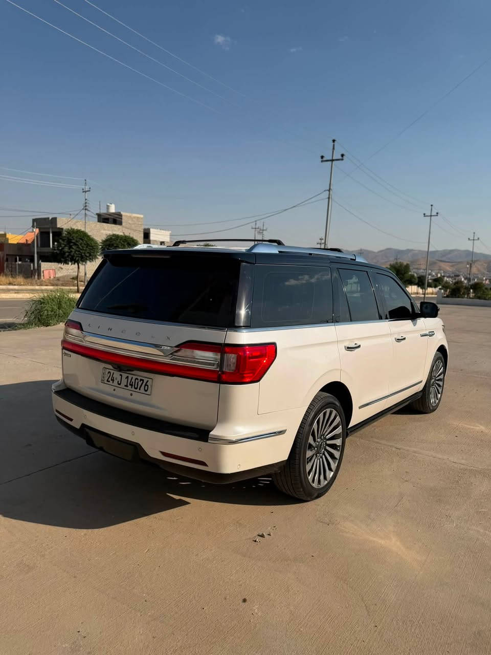 من اجمل السيارات الفاخرة الأمريكية 🌏
Lincoln Navigator 2019
لينكولن نافيجيتور ٢٠١٩
زيرو شركه اربيل

اعلي فئة مواصفات
(مقاعد ٣٦حركة-مقاعد تدفئة و تبريد مساج-سقف بانوراما-جكات كهربائية-داتاشو-ثلاث شاشات)

مكينة ٦سلندر+دبل توربو(Twin Turbo) حجم ٣.٥لتر
ماشية 120ميل

كلين تايتل فقط بيها 1جاملغ بخ بدون دواخل وشاصي شرط باقي مكفوله
السيارة رقم دهوك الدولي سنوية جديدة 
مكفولة من كير و محرك و كهربائيات
سعر :360$مجال🔥
‏***********بيهه واتساب هم
