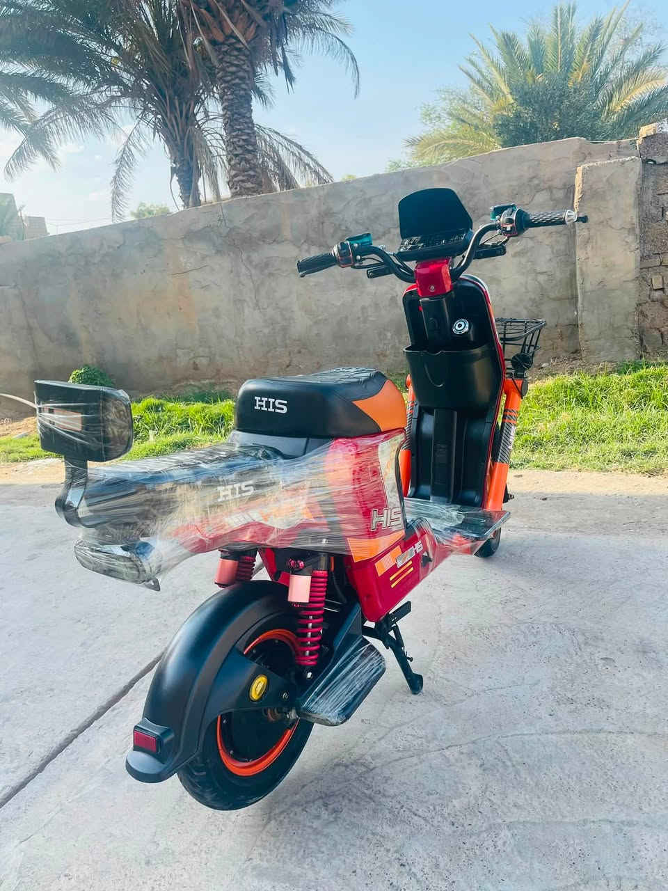 للبيع اج 900ع الفحص 5بطاريات نضام الR تثبيت سرعه تفحص وتاخذ العنوان ديالى *********** سعر مناسب ❤
