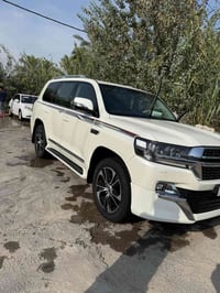 لاندكروزر • ٢٠٢١ • ماشيه ٨٠٠٠٠