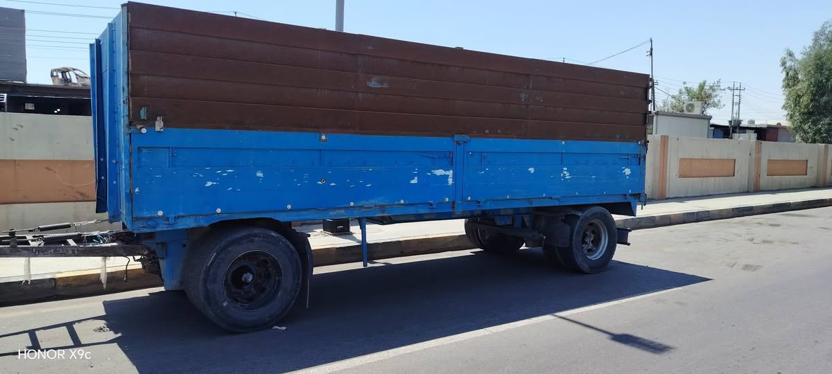 للبيع عربانه اوربيه طول 7 متار و ربع حمل 30 طن جاهزه ربع ماتصرف عليها بيها 8 تواير جدد 70 مال مجنوي المكان الموصل الرقم ***********
