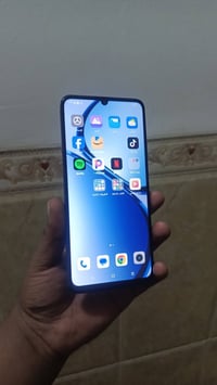 ريلمي نوت 50 • ١٢٨ جيجا ٤ رام • شاشة مبدلة