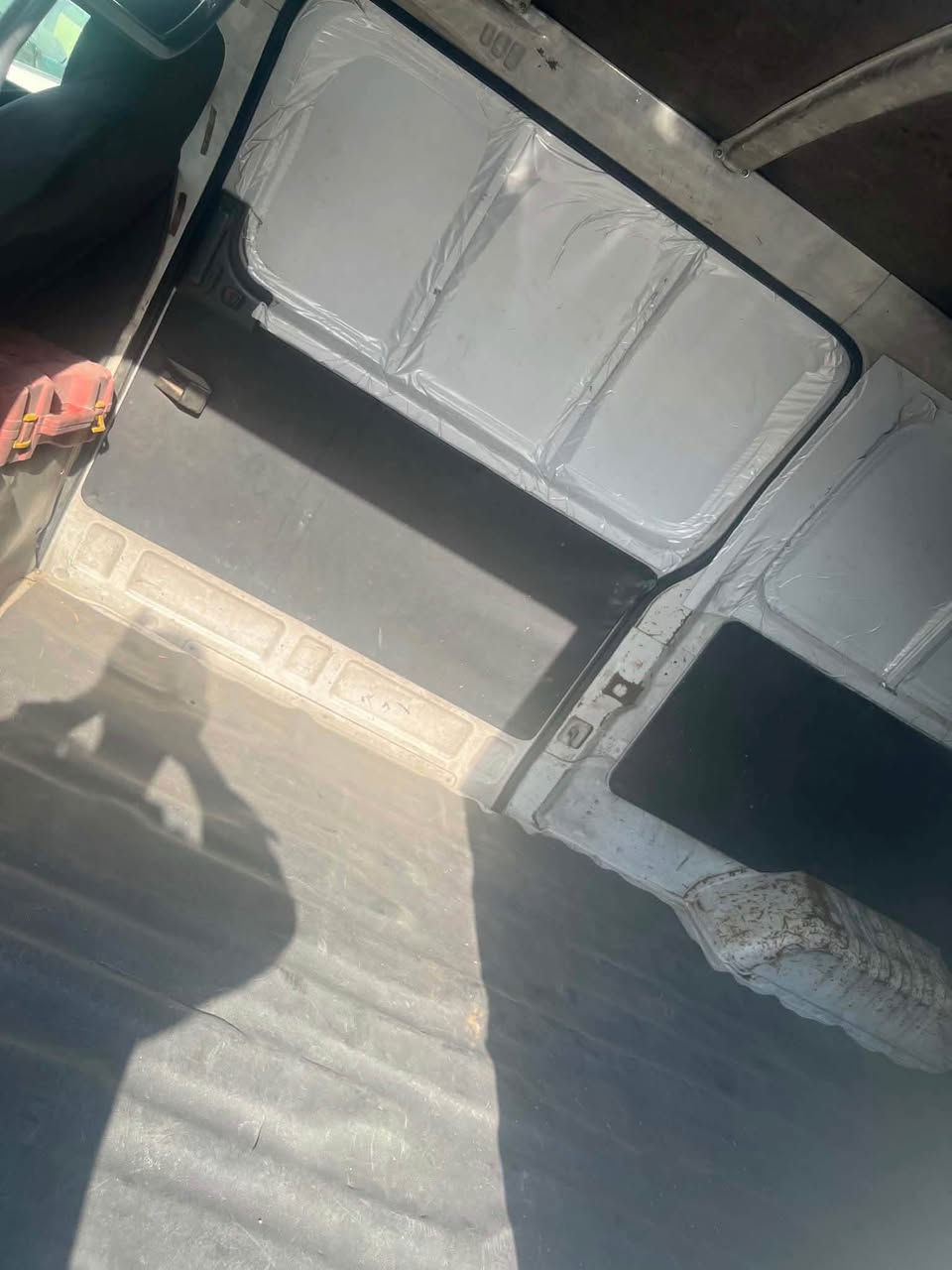 Nissan urvan 2011 
فروشتني خيرررا
سيارةكه دو بارچةي بوياغه سندوق دةرگاي بي ژووري 
مةكينه هوندا 
گير مةكينه به شةرت به ناو كردن غرامه به شةرت 
سةيارةي محرز نيه به ناو خومه 
سحري ٧٩ مجاليكي زؤر كةم موشتري ني بيزارم مةكه 
*********** أربيل, العراق
