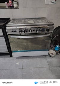 طباخ ايطالي • ما مستخدم • ٥ عيون