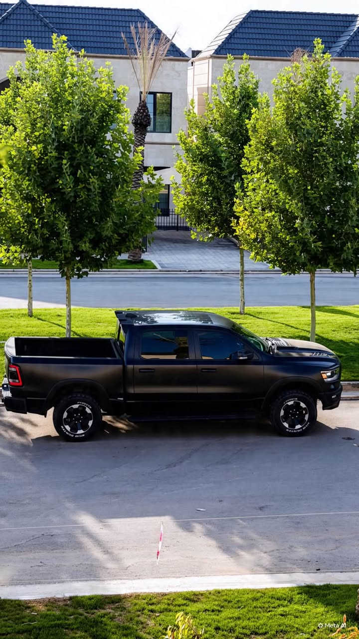 ريبل 2022 للبيع
محرك v8 - 5700
دفع رباعي 
اسود مغلفة ppf طافي 
4 كاميرات 360 درجة
شاشة تيسلا
ركن ذاتي ...إلى آخره. من مواصفات الريبل المعروفة

ماشية 58 الف قابل للزيادة 
رقم اربيل - تحويل ثاني يوم 
مرفعة شي بسيط وجاهزة 
سيارة مابيها نقص ومرتبة كلش 

حادثها جاملغين خلفيات ومبدلات اصلي نفس اللون 
هنا ببغداد درجة ضربت الباب الخلفي وتصلح تصليح ممتازززز 
مكفولة من الشاصي 
محرك كير كفالة 
الايرباكات كلها سليمة
السعر 38 الف بي مجال بسيط 
تواصل خاص 
او وتساب فقط ***********
مكان التواجد - بغداد مجمع النسيم

