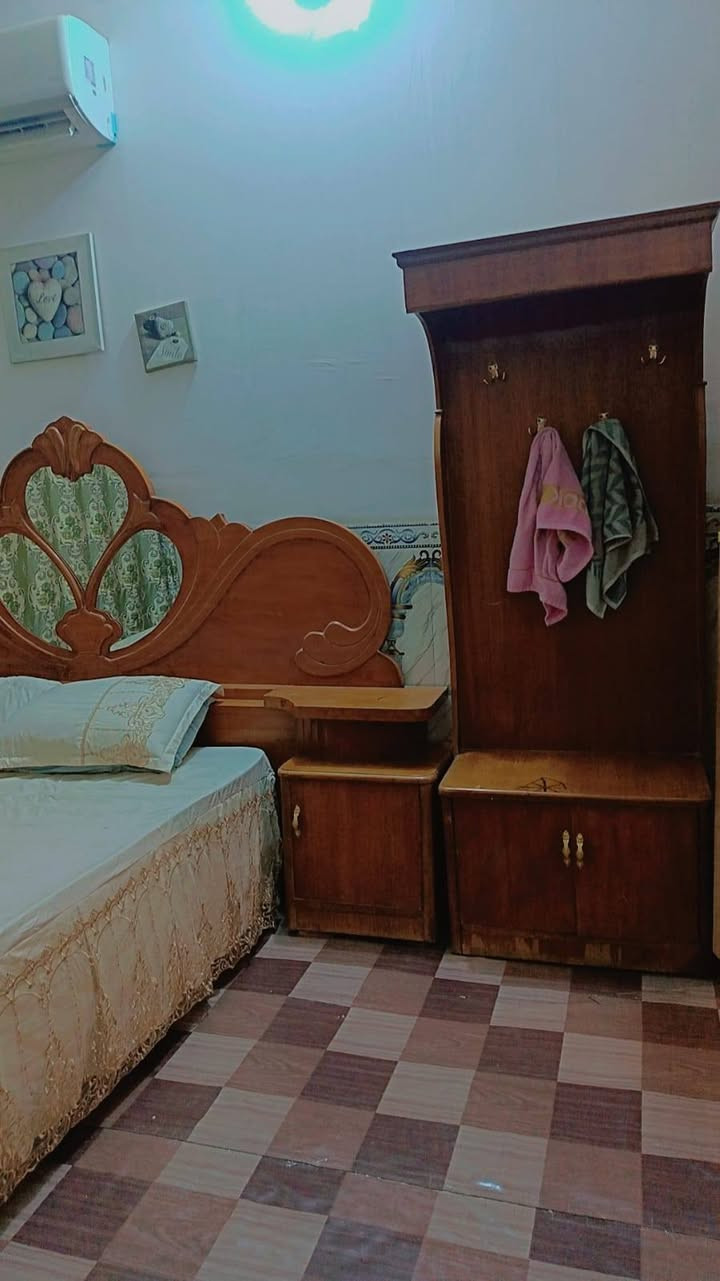 غرفه نجاره للبيع نضيفه شراي يتصل ***********
