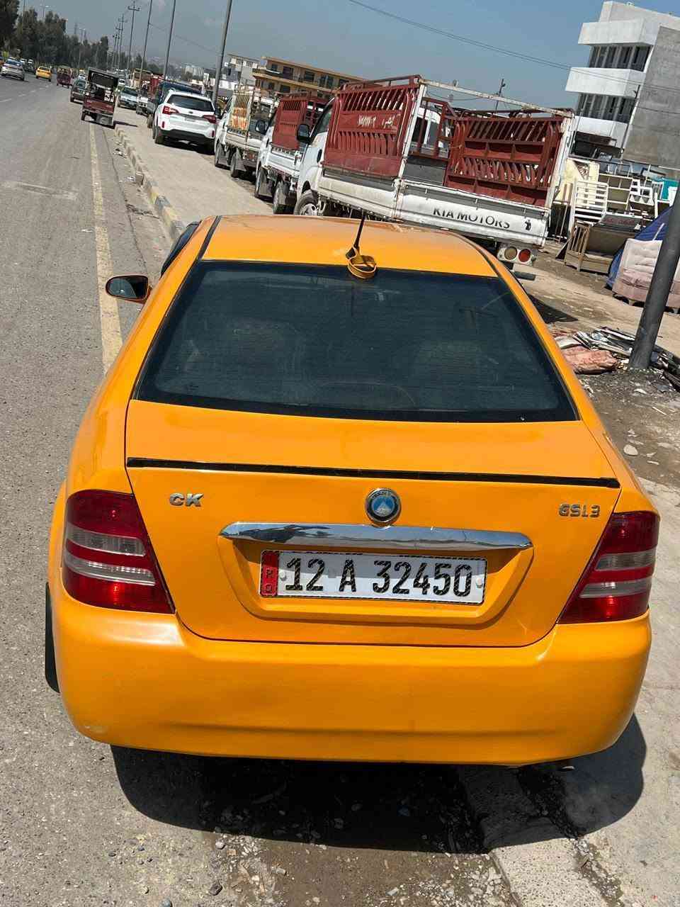 للبيع سي كي
رقم نينوى انكليزي بسمي سنويه31
كير ومحرك شرط
عينه وكلاج جدد 
صبغ احزام وبيها تلقيطات مال تكسي 
صدره جديد 
اربع تواير جداد
ثلاث اقفله جدد مال ابواب 
السيارة هاي سنه
ماتشغل تكسي بس وكفه 
والسيارة مصروف عليها 
*********** وتساب
