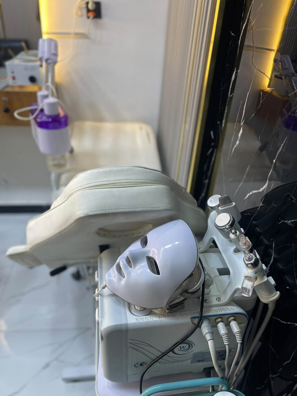 سلام عليكم جهاز هايدروفشل مع سديه وجهاز بخار سيت كامل لبيع جدد مستخدم قليل سعر 450 وبيه مجال ***********
