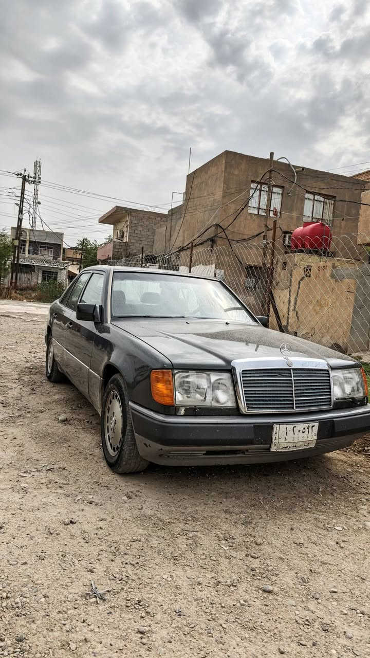 مارسيدس دب 300 • موديل 1990 • رقم انبار
