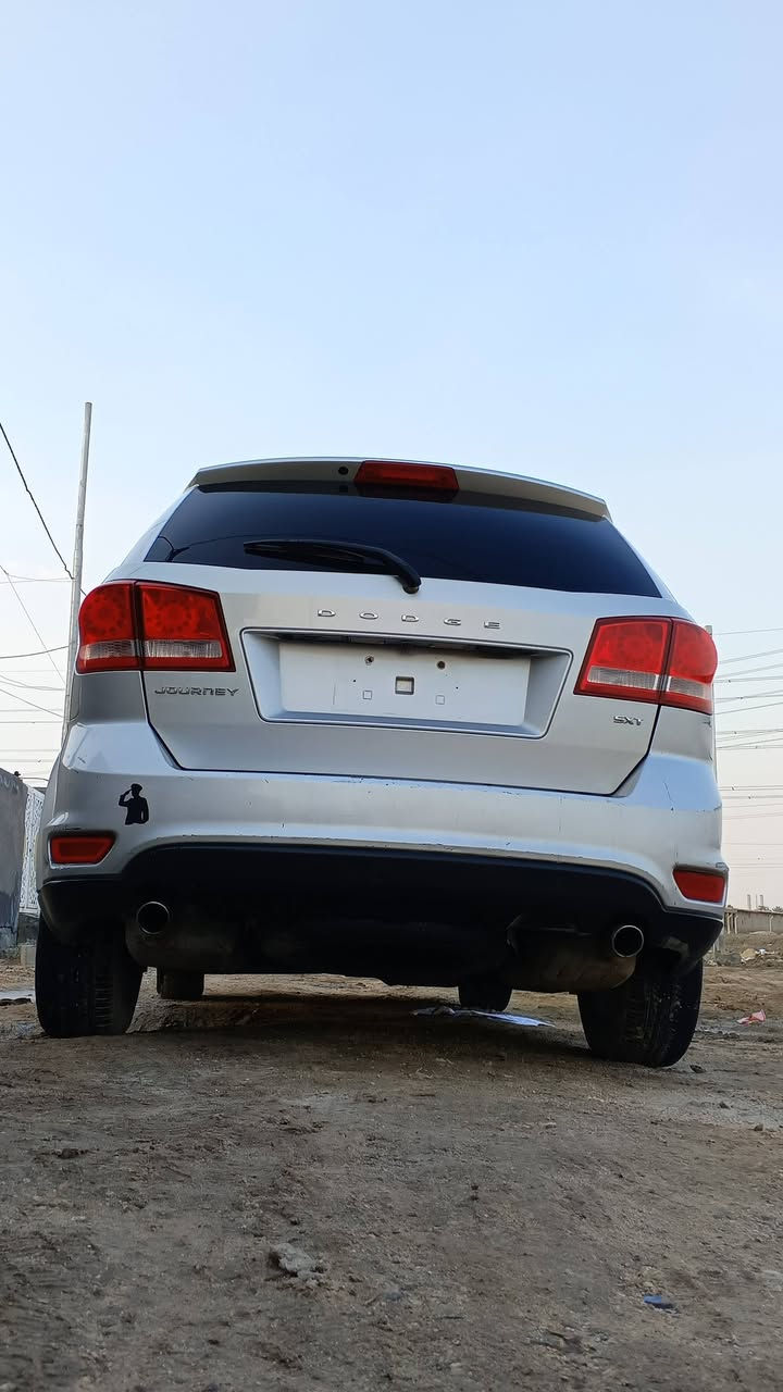 جورني 2012 سبعة راكب 3600 sxt للبيع 95 وبيها مجال
مكينه كير حدادية تخم تاير تبريد منظومة تبريد راديترات مراوح كلشي جديد بيها 
بصمة شاشه صغيرة لمس بلادية 
وباقي مواصفاتها المعروفة 
حادثها جاملغ بنيد وبيها جراد السياره شوف العين وهلموجود تجي تشوفها تعجبك تشلع عيوني 
سماوة 
***********
