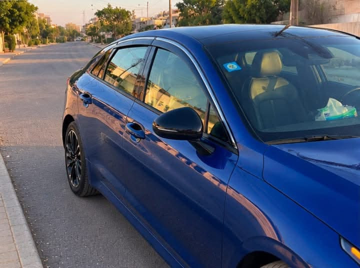 K5 22 gtline

بانوراما 
رادار امامي 
مودات قياده 
كشنات جلد مختمه جيتي لاين 
صندوق يفتح عند الاقتراب
محرك 1.6 Turbo 
حادثها صندوك مبدل نفس اللون

***********بغداد حي القاهره
