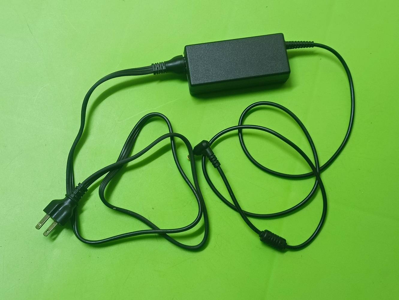 Acer Aspire F5-522 • رام ٨ جيجا • بطارية ١٠-٢٠ دقيقة