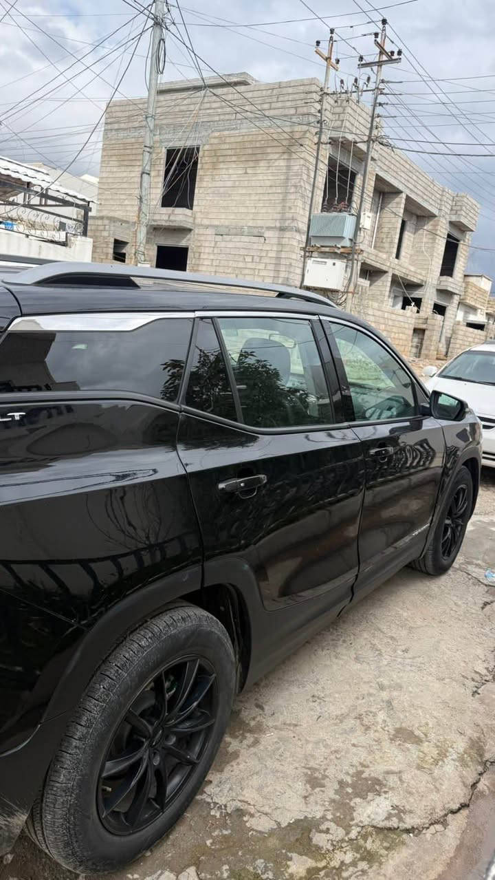 جيمسي تيران موديل 2022 
فول مواصفات بانوراما كشن جلد لايت زينو شاشة كبيرة 
مرقمة اربيل جاهزة 
تحويل او وكالة فوري 
سيارة بلا صبغ بيها مكانات تعديل بارد 
الرقم : ***********واتساب 
السعر : 143$ اكر, نينوى
