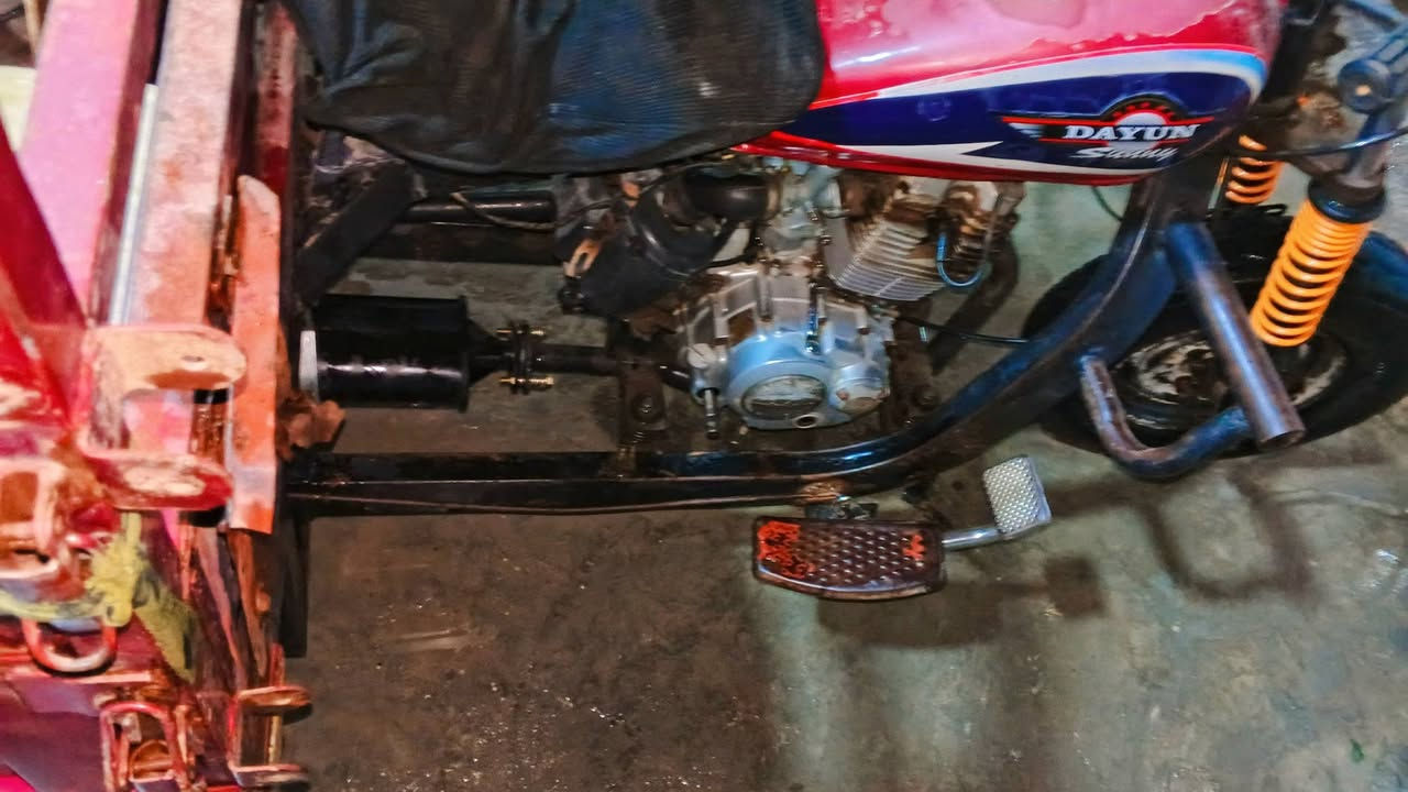 يالله السلام عليكم اخون ستوته موديل 2018للبيع جاهزة مكينه خير من الله نكره سلف الصبح باتري جديد ضفيره جديده دبلات جديده تايرات نضيفه كلش والله مابيهن اي عيب امانه الله 
بس عوزه ترتيب بسيط وترجع فول.... 
شرط اوراقه بعدهن شخط مابيهن امانه الله ورسوله وباب اول هاي الستوته يعني اول وحدة مصنوعه بلقائمه مالته يعني بيه شاصي ماتحك راسك من وراه  .. وياهن زوج اسبيرات امانه الله جدد تشوفهن بعينك محتازه واريد ابيعه والله هيه خير من الله مكينه 24جديده شرط مامفتوحه
مكاني واسط قضاء العزيزيه اتصل وتامرني امر خادم لطيبين اني ***********
