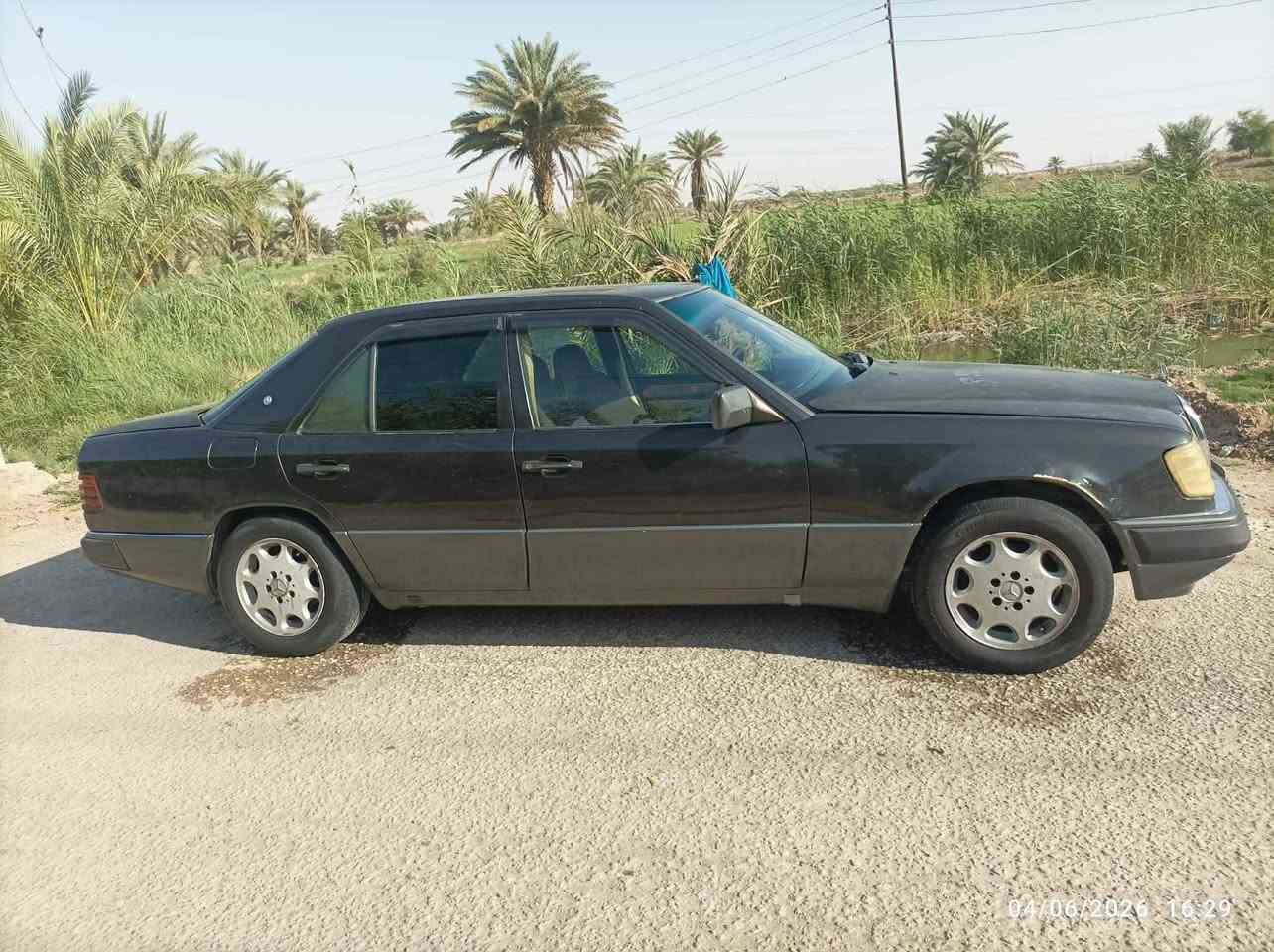 للبيع سياره مارسيدس دب موديل 1992رقم انبار مكينه ابلاد سياره حلوه ونضيفه السعر 45التواصل *********** النجف, العراق
