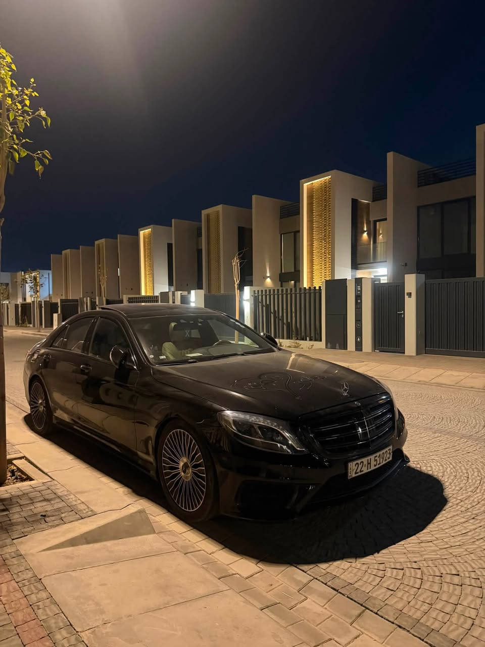 🖤 Mercedes-Benz S500 | 2017 🖤
للبيع أو المراوس تاهو  كاديلاك لاندكروز حسب القناعه 🖤

V8 Biturbo بقوة وهيبة الـ S-Class، بلون أسود ملكي وداخلية فاخرة.

▫️ موديل 2017
▫️ محرك V8 Biturbo
▫️ قير أوتوماتيك
▫️ داخلية جلد فاخر
▫️ بانوراما
▫️ كراسي كهرباء Memory
▫️ تبريد + تدفئة كراسي
▫️ كاميرا خلفية
▫️ حساسات أمامية وخلفية
▫️ دخول وتشغيل بدون مفتاح
▫️ شاشات ومولتيميديا
▫️ إضاءة LED
▫️ جنوط أصلية
▫️ نظام صوت فاخر
▫️ مثبت سرعة
▫️ مواصفات عالية
رقم اربيل الجديد 

سيارة راقية بكل معنى الكلمة، مريحة وهيبتها ما تحتاج تعريف.

📍بغداد_ الدورة 

📞 ***********
