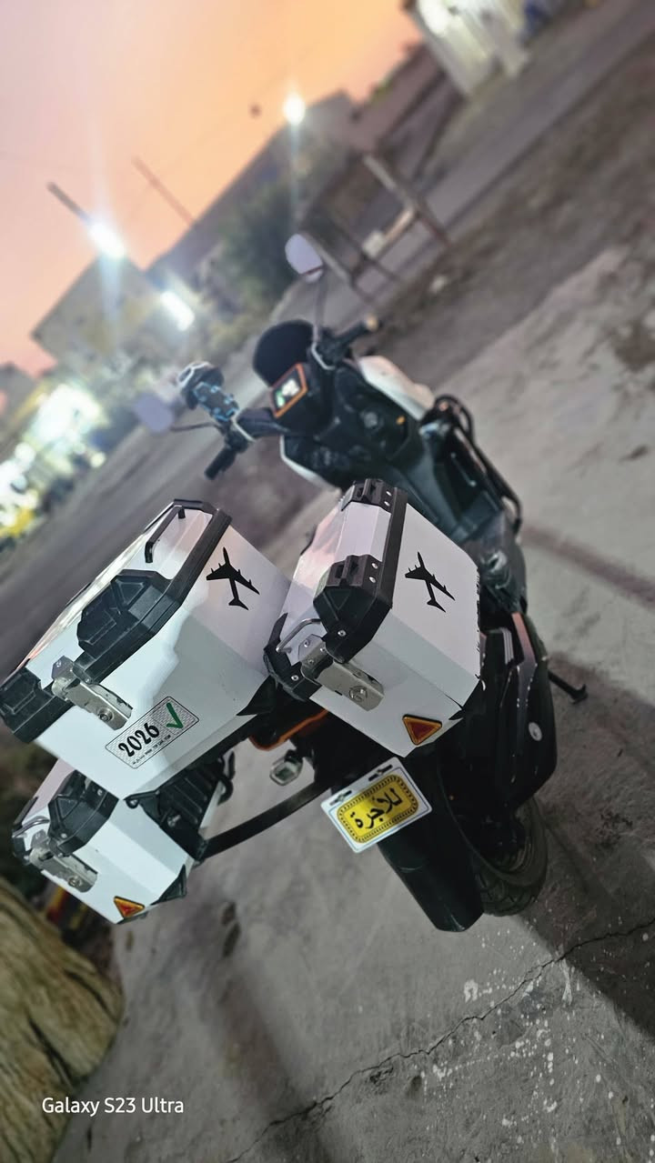 للبيع: دراجة شحن (أباتشي) موديل 2026 بحالة ممتازة ⚡🛵
الموديل: 2026
​النوع: أباتشي
​البطارية: 8 بطاريات
​الكهربائيات: كل الكهربائيات شغال 100%
​الشاشة: شاشة شغال وبحالة ممتازة
​المواصفات والإكسسوارات: full مواصفات، مجهزة بطقم جنط نزال كامل
​السعر: مليون ونصف دينار (1.400,000) بيه مجال بس اتصل 
​📍 للتواصل والاستفسار: [أدخل رقم الهاتف‏‪***********‬‏ ]

نص مكتوب في الصور:
- Galaxy S23 Ultra