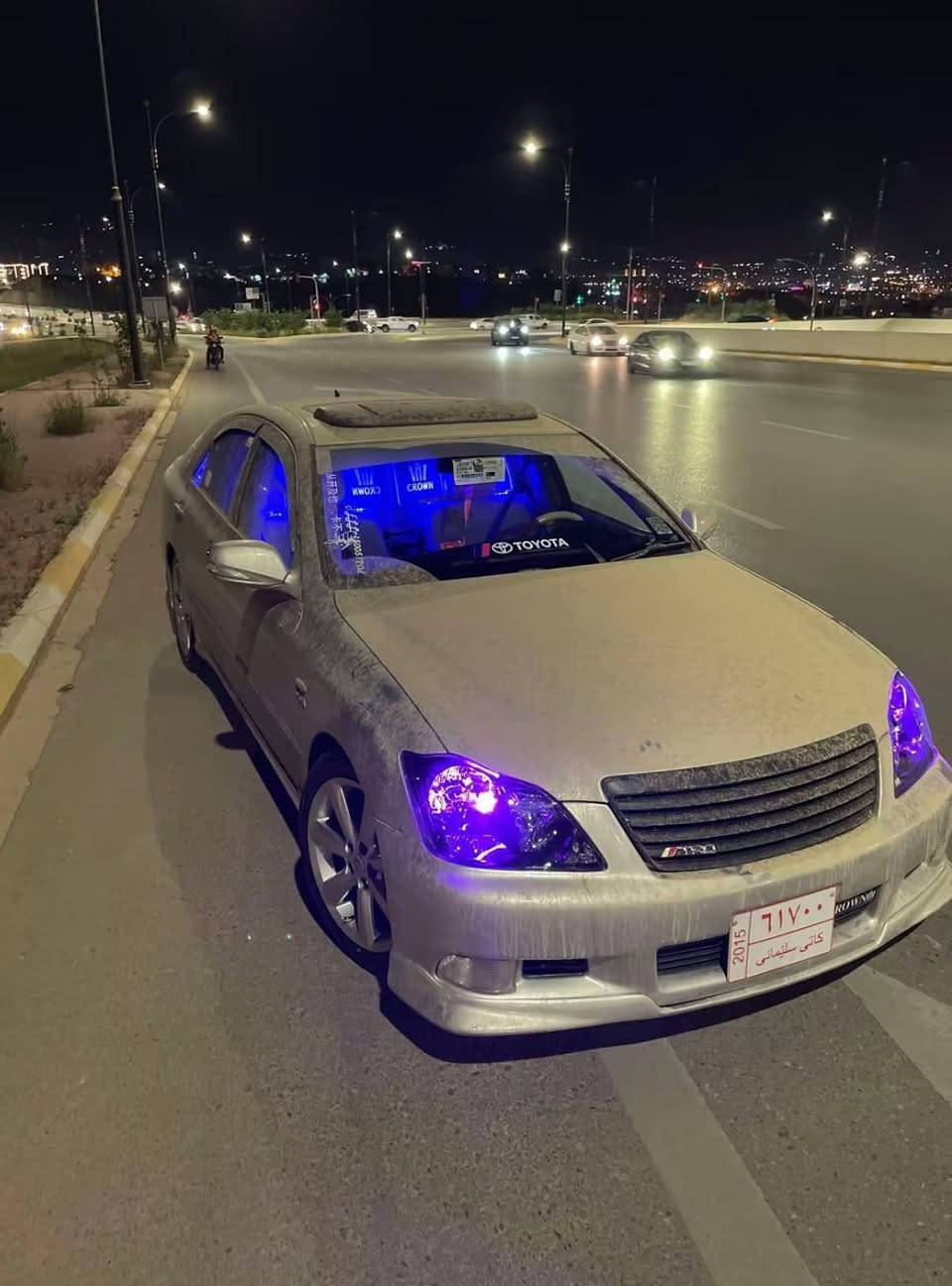 کاکەگیان سڵاوی خواتان لێبێ ئەم سەیارەمان هەیەبۆفرۆشتن 182سەیارەکەڕۆیاڵەکامل کراوەبە84سەیارەکەساخە2005جەلەڕوی مواسەفاتەوەبەس تۆیتیانیت  بەنسمەت سعرەکەشی 82گەڵاوکەمێک معامەلەیەکی برایانەبۆزانیاری زیاترپەیوەبدی بکەبەم ژمارەیەوە***********ئەدمین گیان📦📌🤙🏿
