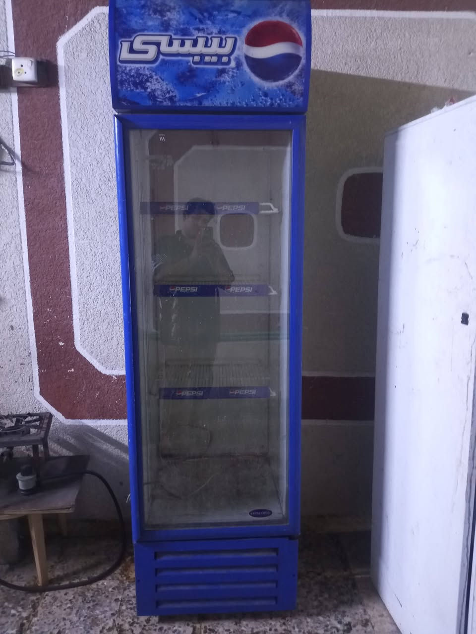 عرض البيع شغاله شرط الشغل السعر 300 وبيها مجال العنوان البصره حيانيه دور الشرطه رقم الهاتف***********
***********
