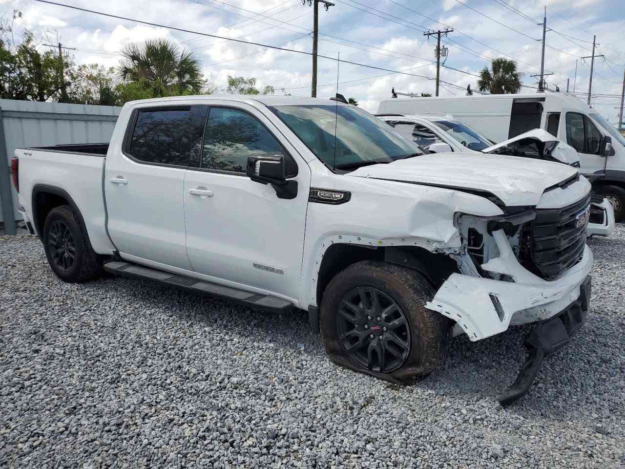 للبيع والمراوس GMC Sierra 2024
✅ الفيشن الشكل الجديد

✅ ماشية 40,000 km

✅ باب طويل – بدي قصير، المرغوب

✅ محرك 5.3 V8

✅ نظام 4×4 فورويل+2*4تويل
✅ حساسات 360 درجة من جميع الجهات

✅ رادار أمامي وخلفي وجانبي 360 درجة

✅ كاميرات 360 درجة + كامرة بالبدي + شاشة

✅ داخلية جلد

✅ كشنات تدفئة وتبريد أمامية وخلفية

✅ توقف ذاتي عند الرجوع + Auto Stop

✅ داتا شو بالدشبول

✅ جامة خلفية 3 قطع كهربائية

✅ 5 أنظمة قيادة

✅ كير 10 نمر

✅ تشغيل عن بُعد

✅ كير طرح

✅ شاشات ديجيتال بالكامل
السياره رقم شهداء باقي سنه وتخلص
تستلم وكالة عامة بالسياره 

⚠️ السيارة حادث السونر، والتفاصيل والصور مرفقة بالمنشور.

📞 لمزيد من التفاصيل والاستفسار:
واتساب أو اتصال: ***********
