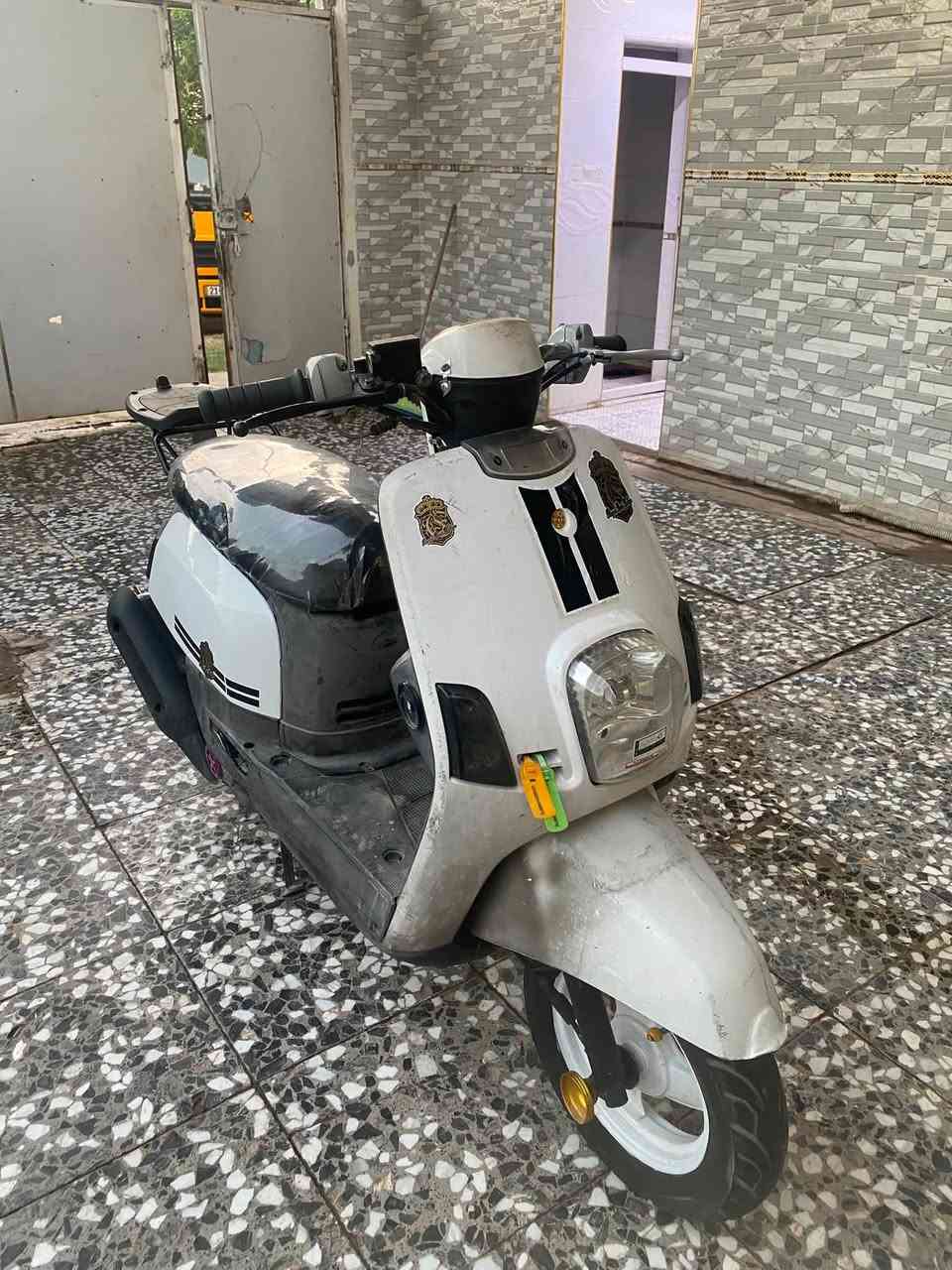 بوليس للبيع جديده ما مفتوحه بوشه ٤٩ شلعه ومعدل كهربيات شغاله سعر ٧٠٠ وبيه مجال ***********
