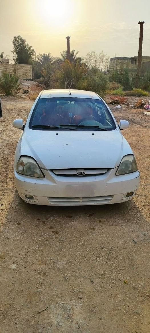السلام عليكم
سيارة كيا ريو 2005 محرك 1600 نظيف تبريد شغال على الفحص دواخل نظيفة سيارة حلوة اقتصادية بيها طخة بالباب الخلفي بس شخوط حدادية جاهزة شواصي نظيفة
صبغها نظيف ما جارد السيارة رقمها نجف و مكانها نجف
السعر 42 وبيها مجال قليل
رقم صاحب السيارة : ***********
