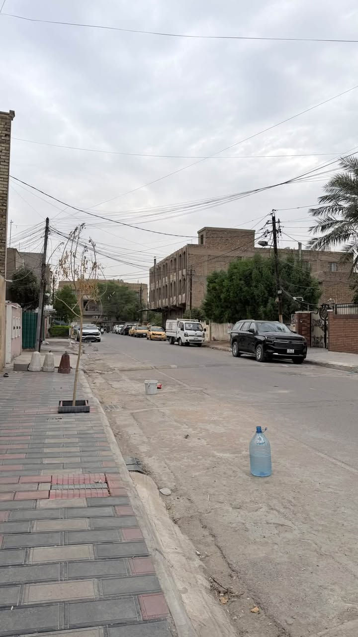 بيت للبيع • ٩٠م • بغداد الجديدة